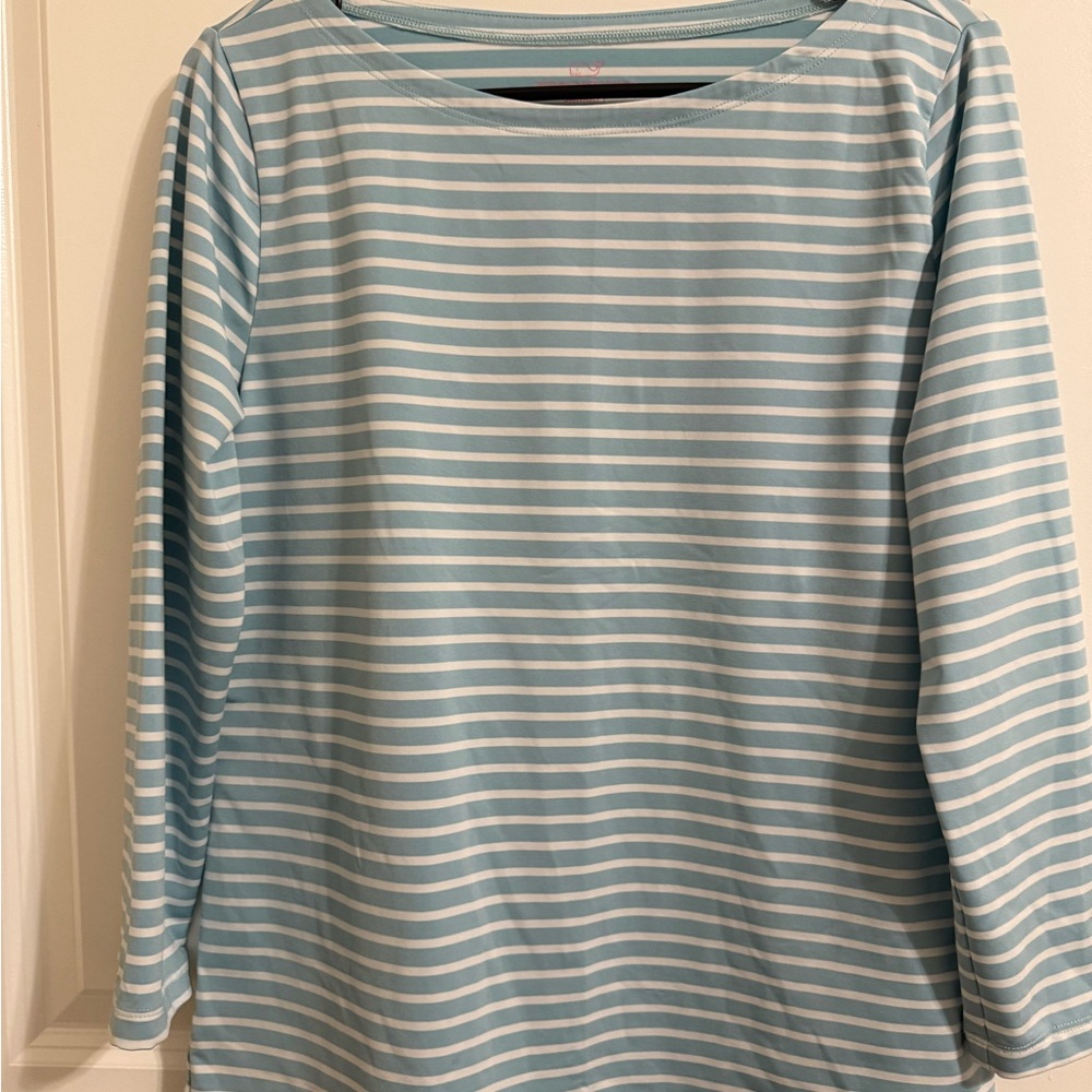 Vineyard Vines Blue and White Striped Top- like new